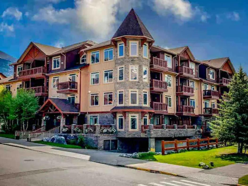 Falcon Crest Lodge 1 Bedroom Condo With Gym & Hot-Tubs & Mountain View Кенмор Екстер'єр фото
