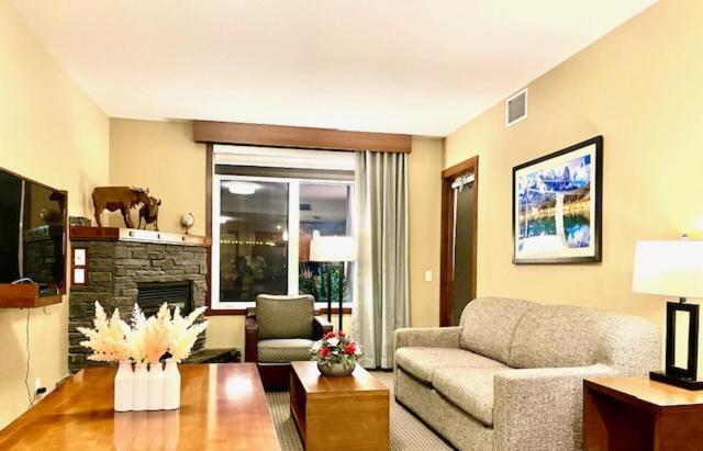 Falcon Crest Lodge 1 Bedroom Condo With Gym & Hot-Tubs & Mountain View Кенмор Екстер'єр фото