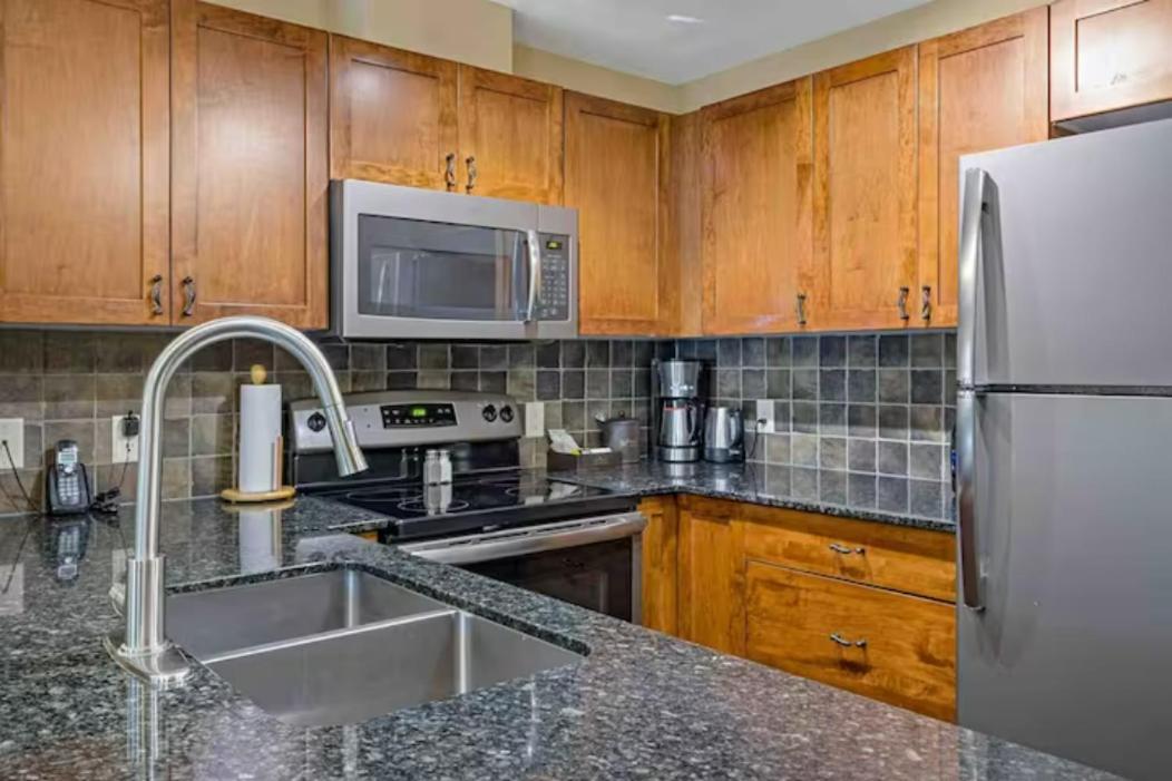 Falcon Crest Lodge 1 Bedroom Condo With Gym & Hot-Tubs & Mountain View Кенмор Екстер'єр фото